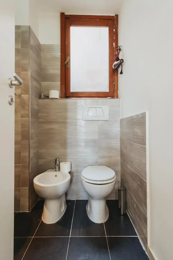 Rome Trevi Rooms & Apartments