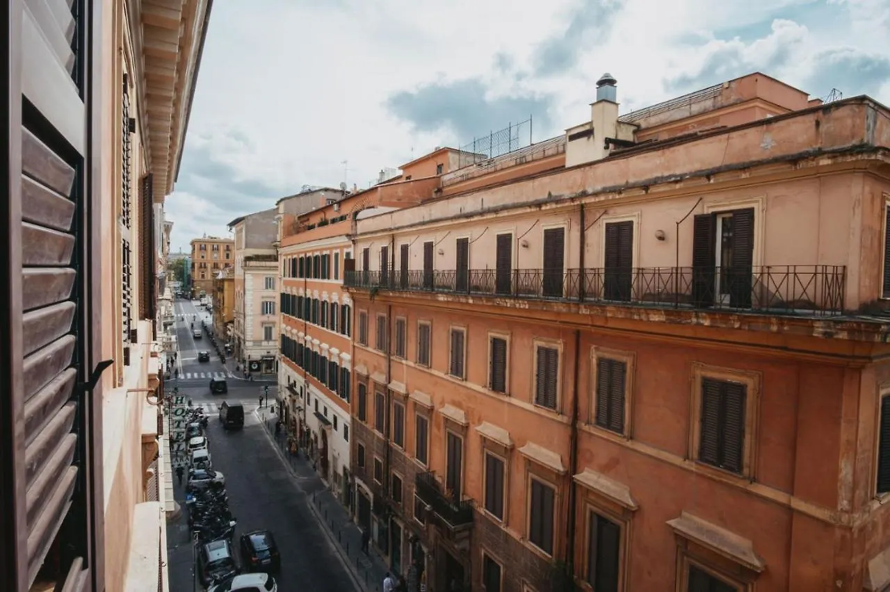 Rome Trevi Rooms & Apartments