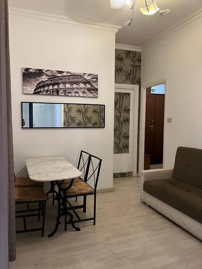 Rome Trevi Rooms & Apartments 0*,