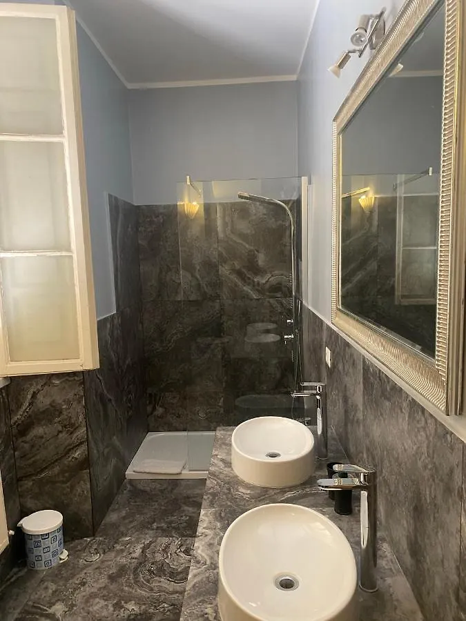 Rome Trevi Rooms & Apartments Guest house