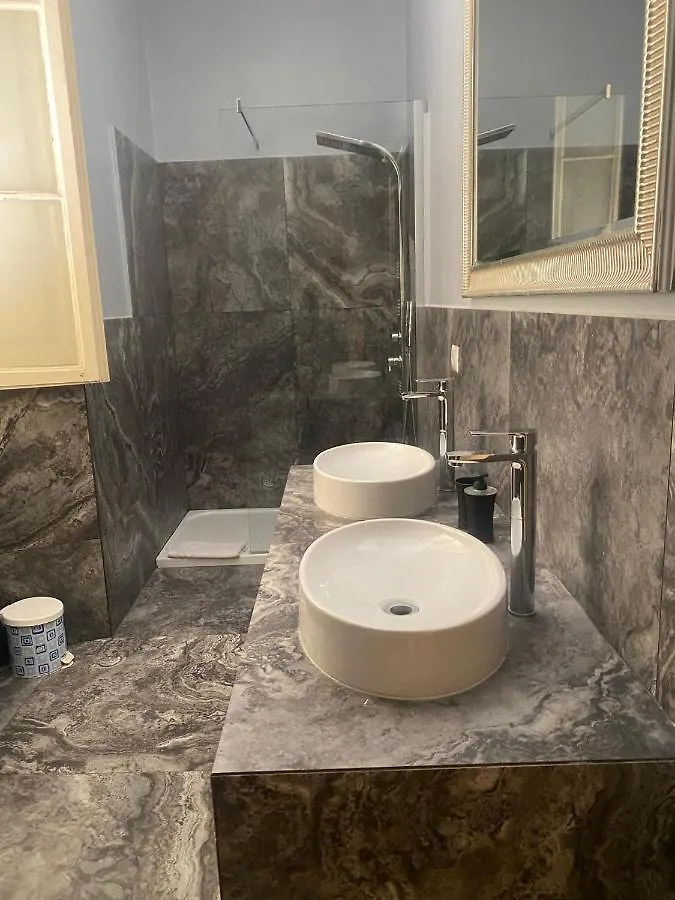 Rome Trevi Rooms & Apartments Italy