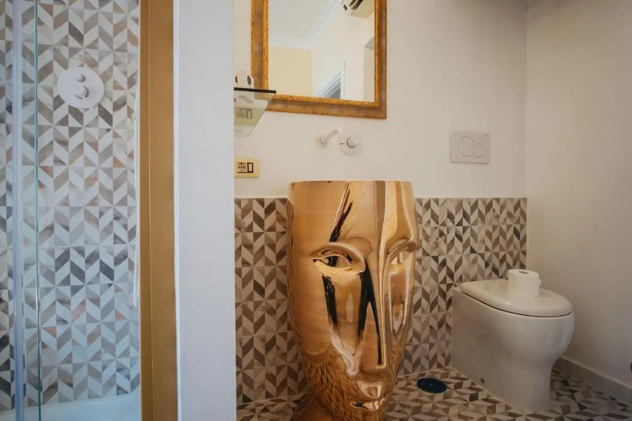 Rome Trevi Rooms & Apartments
