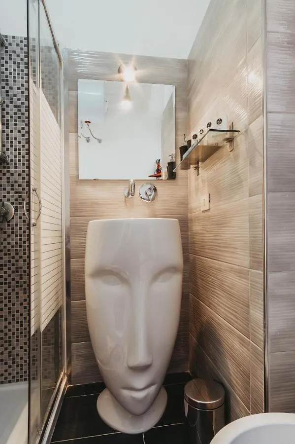 Rome Trevi Rooms & Apartments Guest house